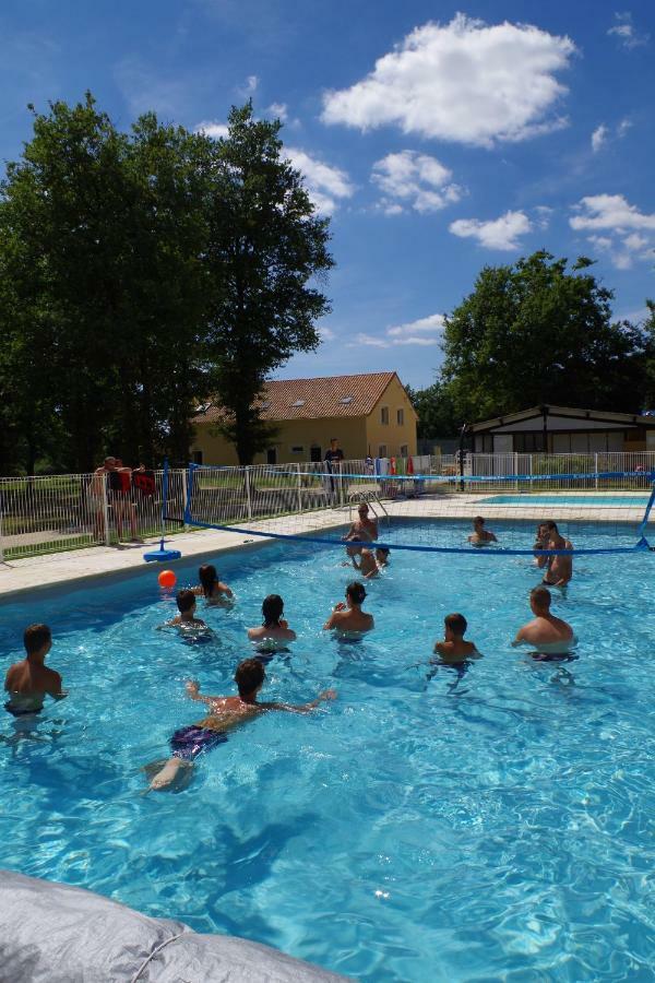 Camping Les Petites Minaudieres Hotel Saint-Sauveur  Exterior photo